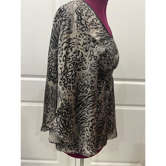 Aggie Gray Leopard Print Top Size medium - Picture 5 of 6